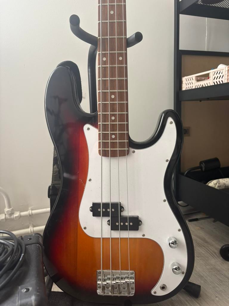 Basgitaar starterset Farley Classic Series + versterker, Ophalen, Zo goed als nieuw