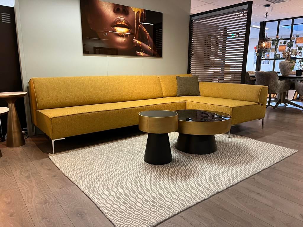 Design on stock Bloq ploegstof Monza, Hoekbank, 300 cm of meer, Ophalen of Verzenden, Zo goed als nieuw