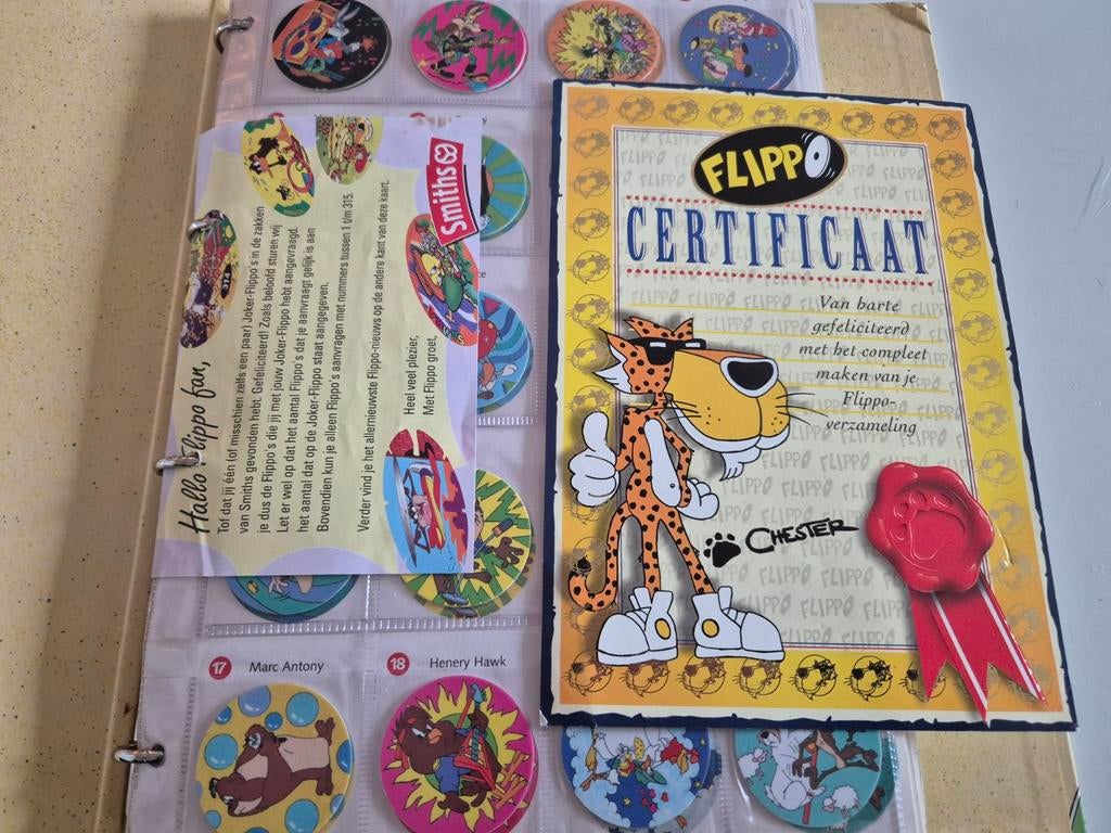 Complete Flippo verzameling met mappen en accessoires., Verzamelen, Flippo's, Ophalen of Verzenden, Spiek, Verzameling, Met verzamelmap(pen)