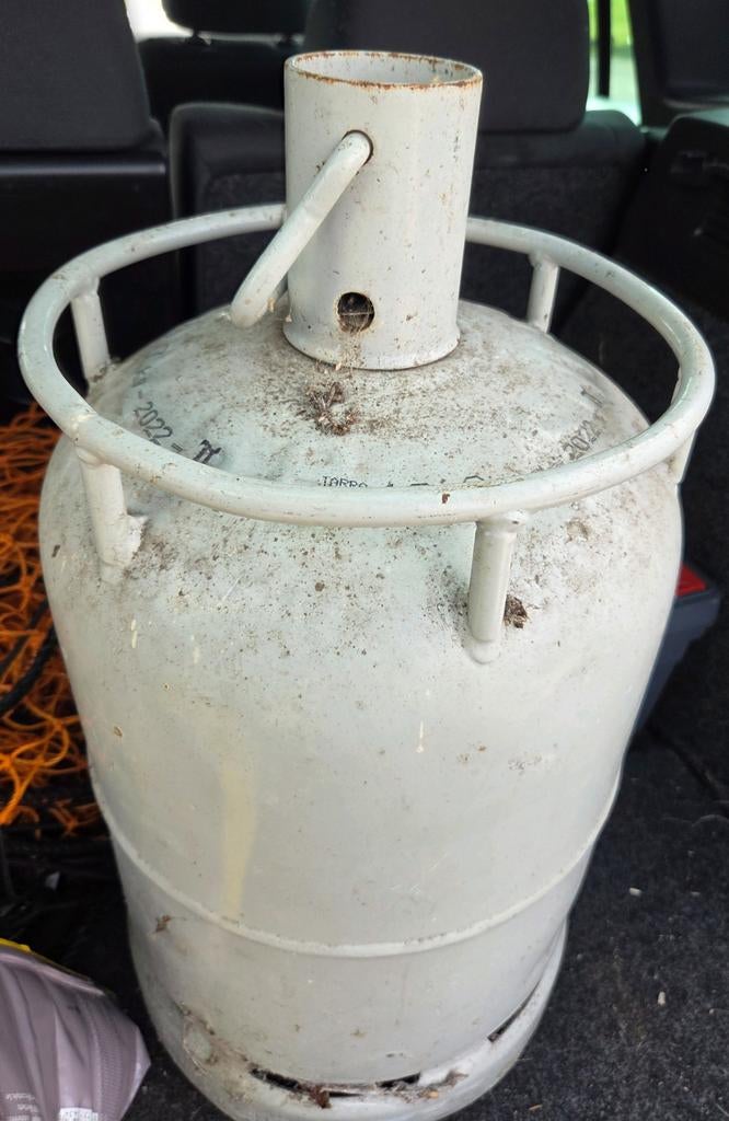 Oude gasfles leeg, Ophalen, Gebruikt