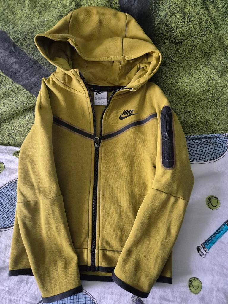 Nike Tech Fleece Hoodie - Olijfgroen (Maat 122-128cm), Jongen of Meisje, Trui of Vest, Ophalen of Verzenden, Zo goed als nieuw