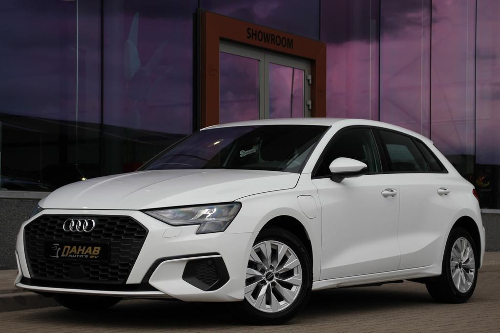 Audi A3 Sportback 40 TFSI e Business edition | Cruise | DAB, Stof, Gebruikt, Zwart, 4 cilinders