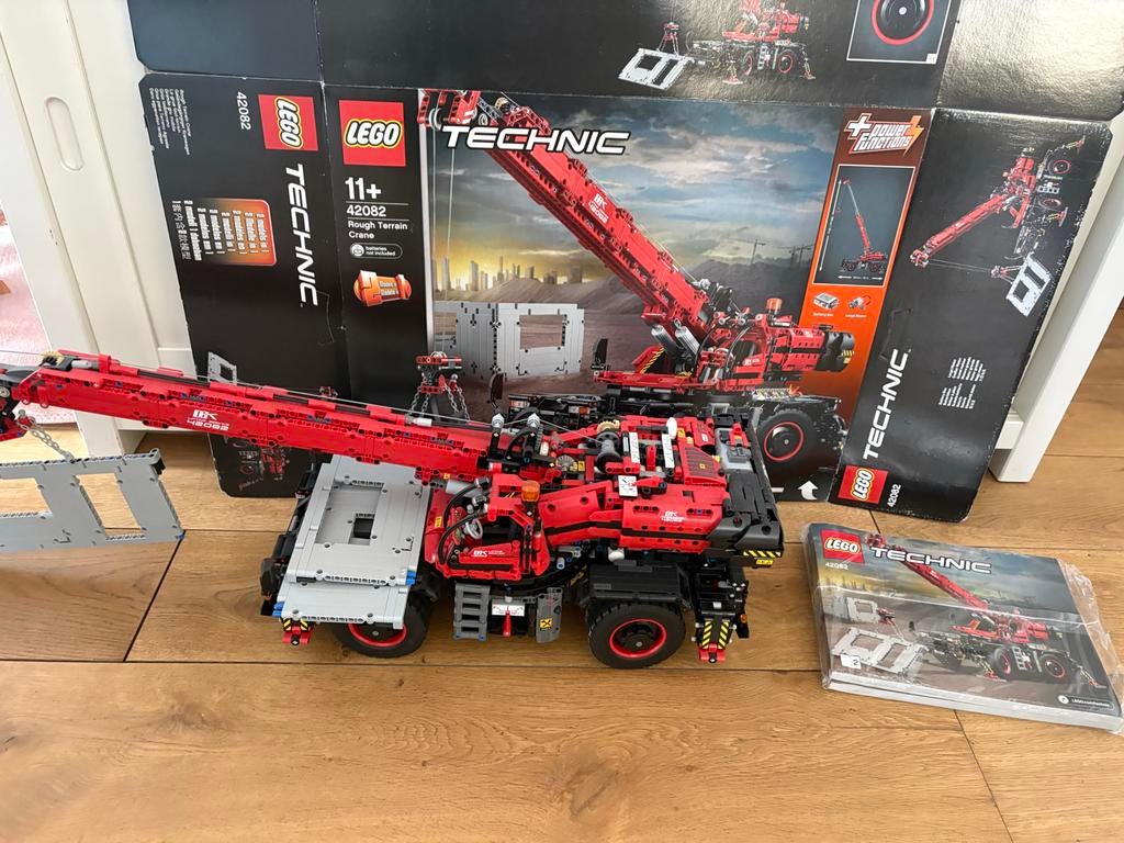 LEGO Technic 42082 Rough Terrain Kraan met doos & boekje, Ophalen, Gebruikt, Lego, Technic