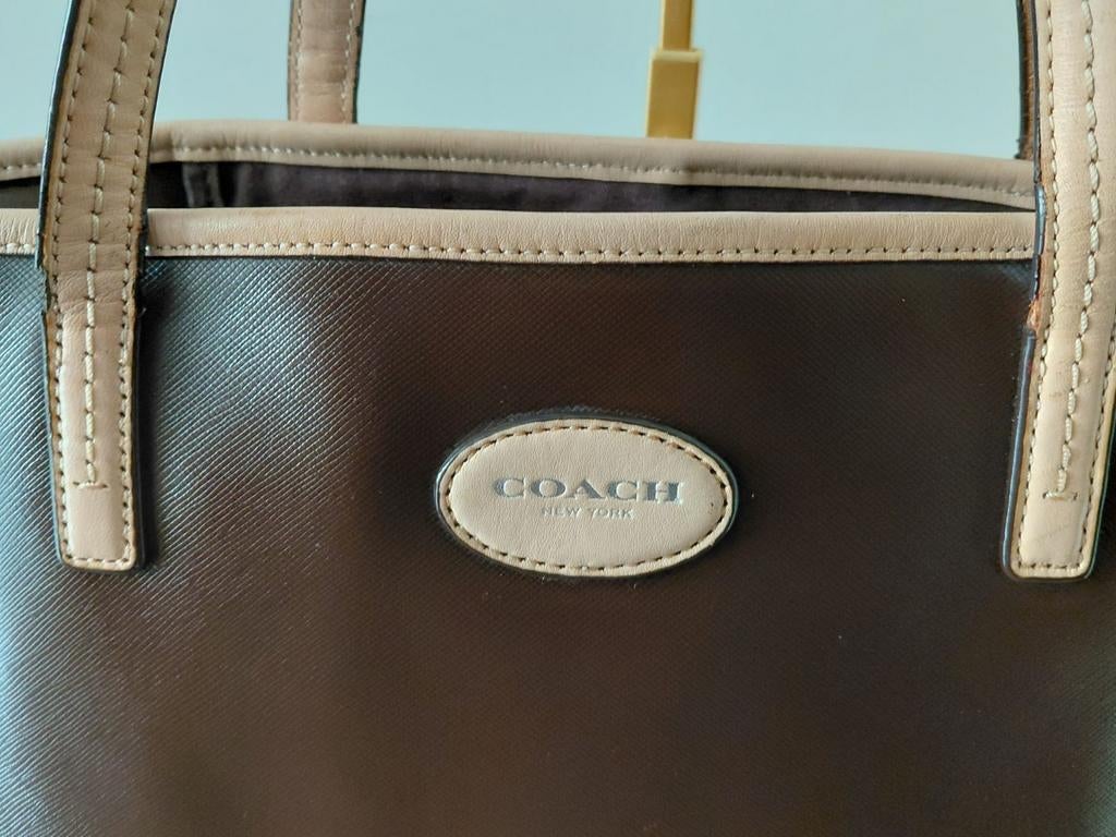 Zeer ruime Coach tas - Geschikt voor 16 inch laptop, Sieraden, Tassen en Uiterlijk, Tassen | Damestassen, Ophalen of Verzenden