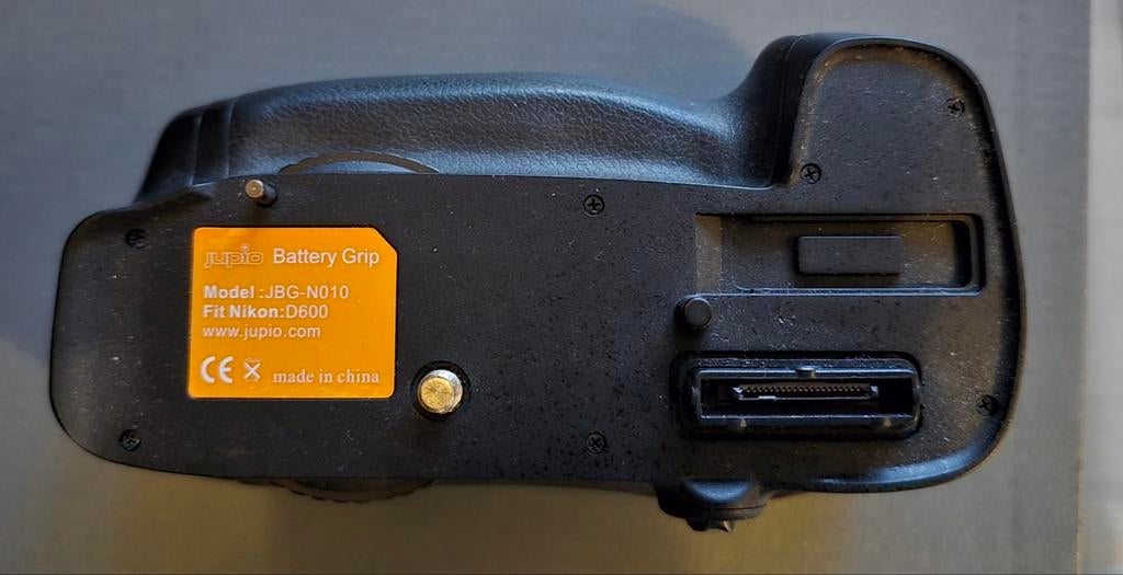 Jupio Battery Grip JBG-N010 voor Nikon D600, Ophalen of Verzenden
