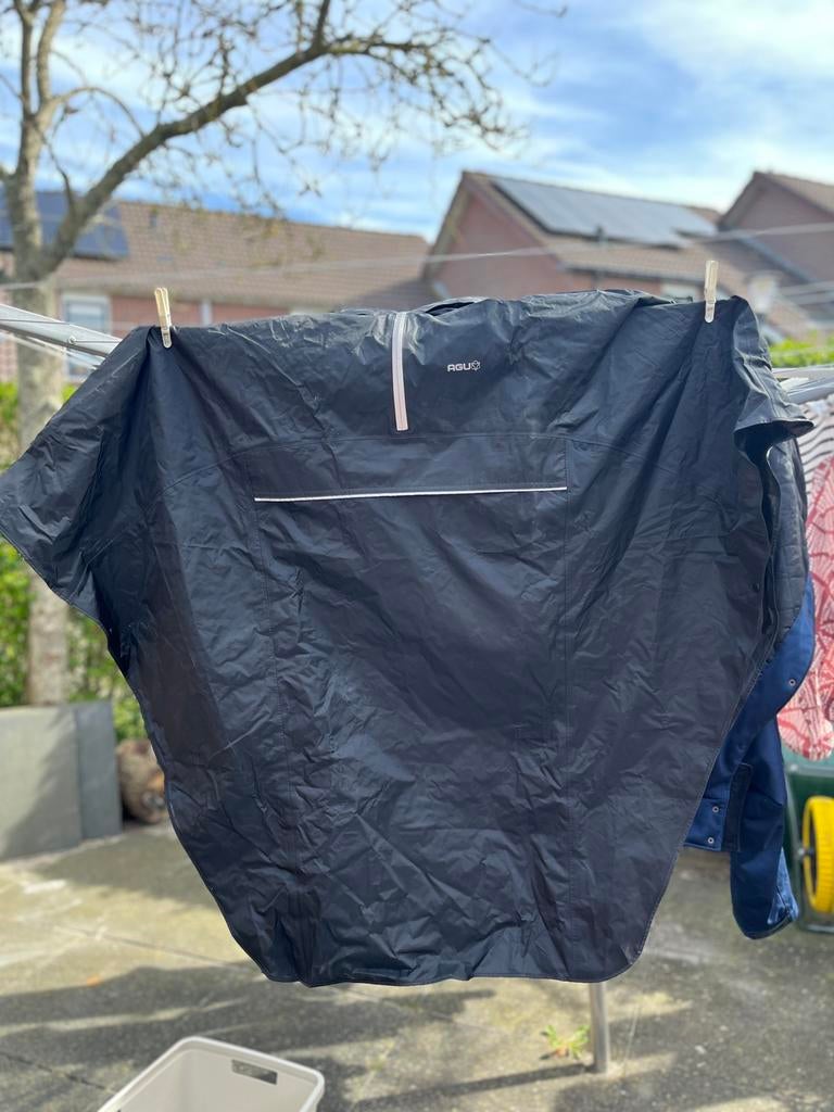 Agu regencape, Ophalen of Verzenden, Zo goed als nieuw, Regenponcho