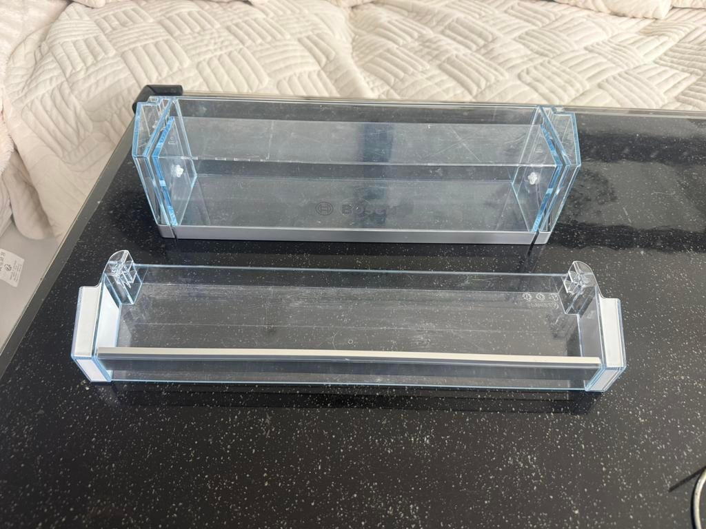 2 verschillende deurvakken tbv bosch koelkast, Ophalen of Verzenden, Zo goed als nieuw