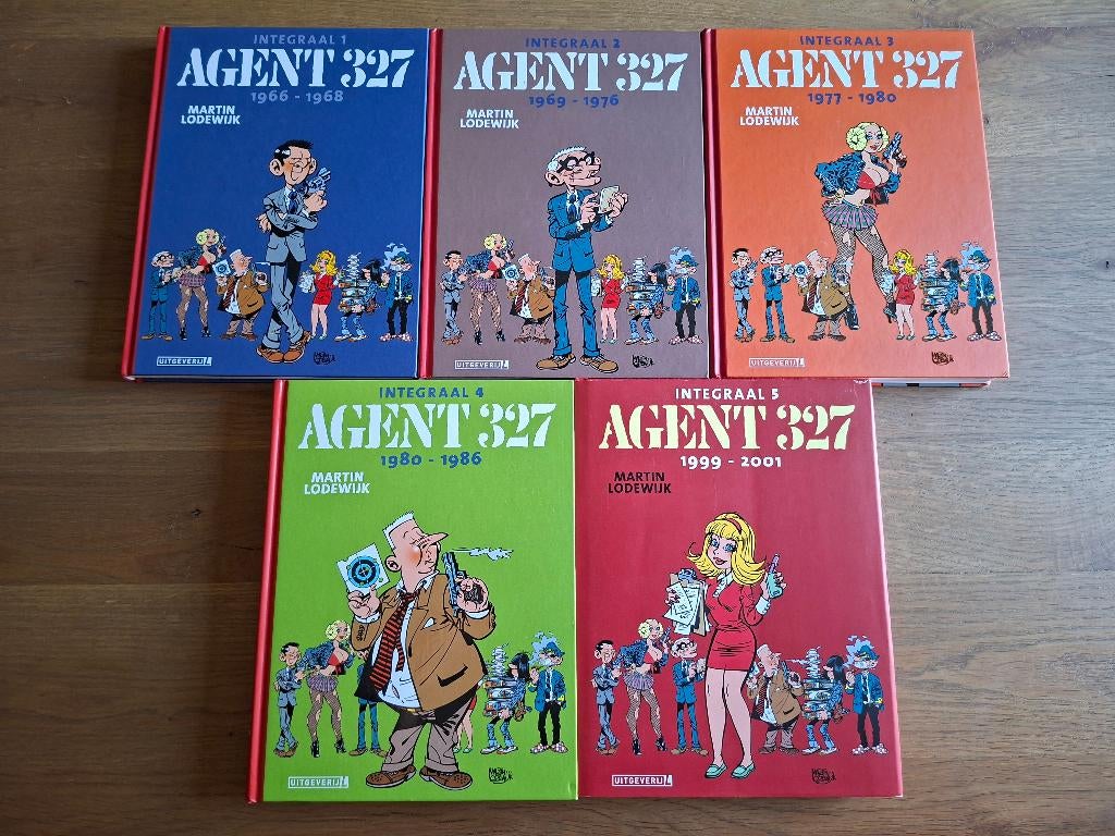 Agent 327 Integraal HC 1 t/m 5 (deel 5 luxe HC), Boeken, Complete serie of reeks, Ophalen of Verzenden, Zo goed als nieuw