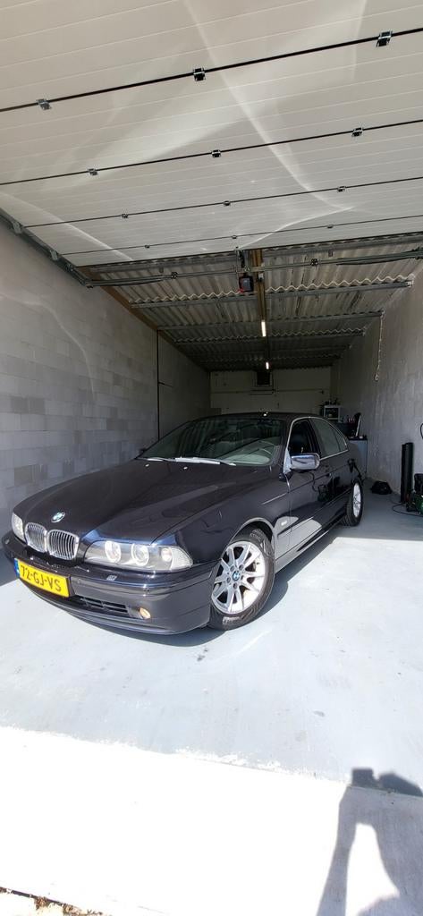 BMW 530I E39 2001, Automaat, Achterwielaandrijving, Zwart, Parkeersensor