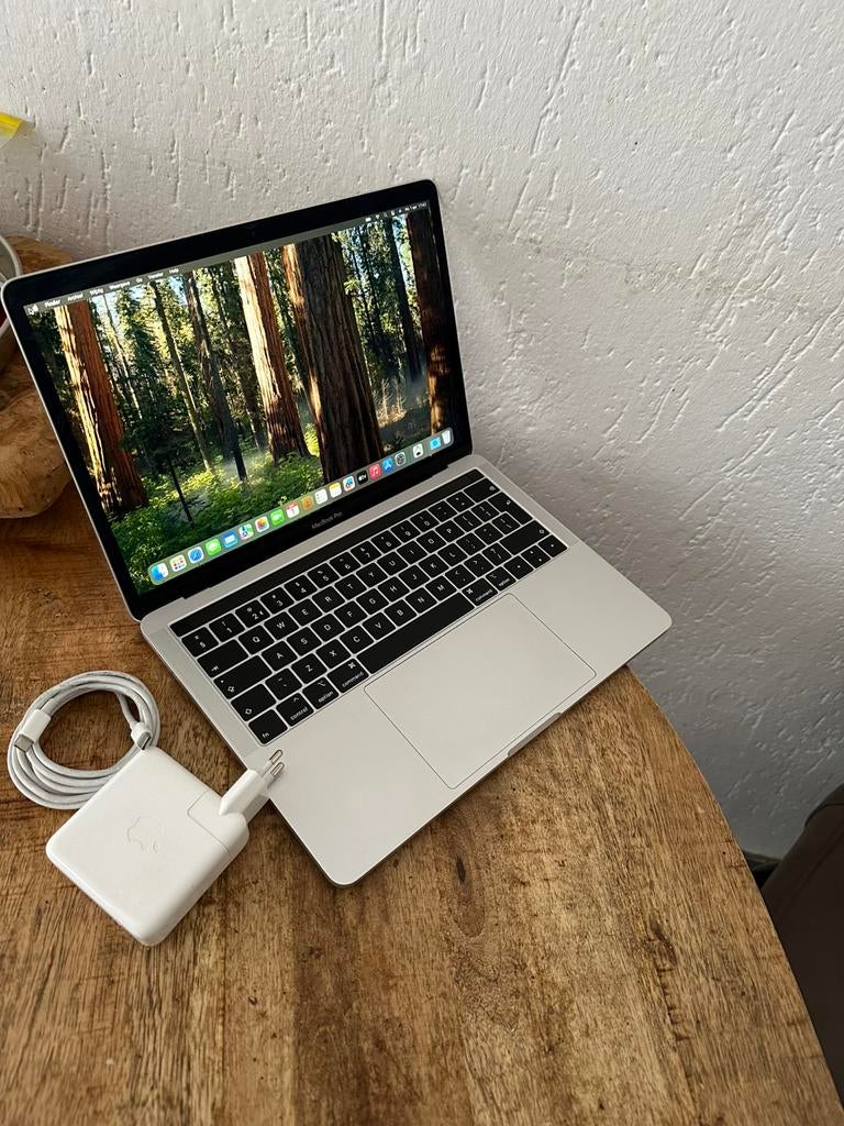 Apple MacBook Pro eind 2018 | 13.3" | Touch Bar/256SSD/8GB, Computers en Software, Apple Macbooks, MacBook Pro, 2 tot 3 Ghz, 13 inch