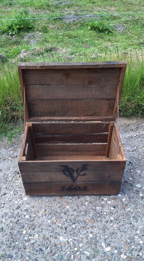 Stoere set 3 decoratieve houten kisten met opdruk VOC 1602😎, Minder dan 50 cm, Gebruikt, 50 tot 100 cm, .