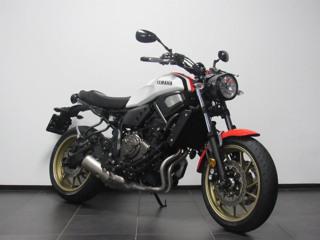 Yamaha XSR 700 ABS - foto 2