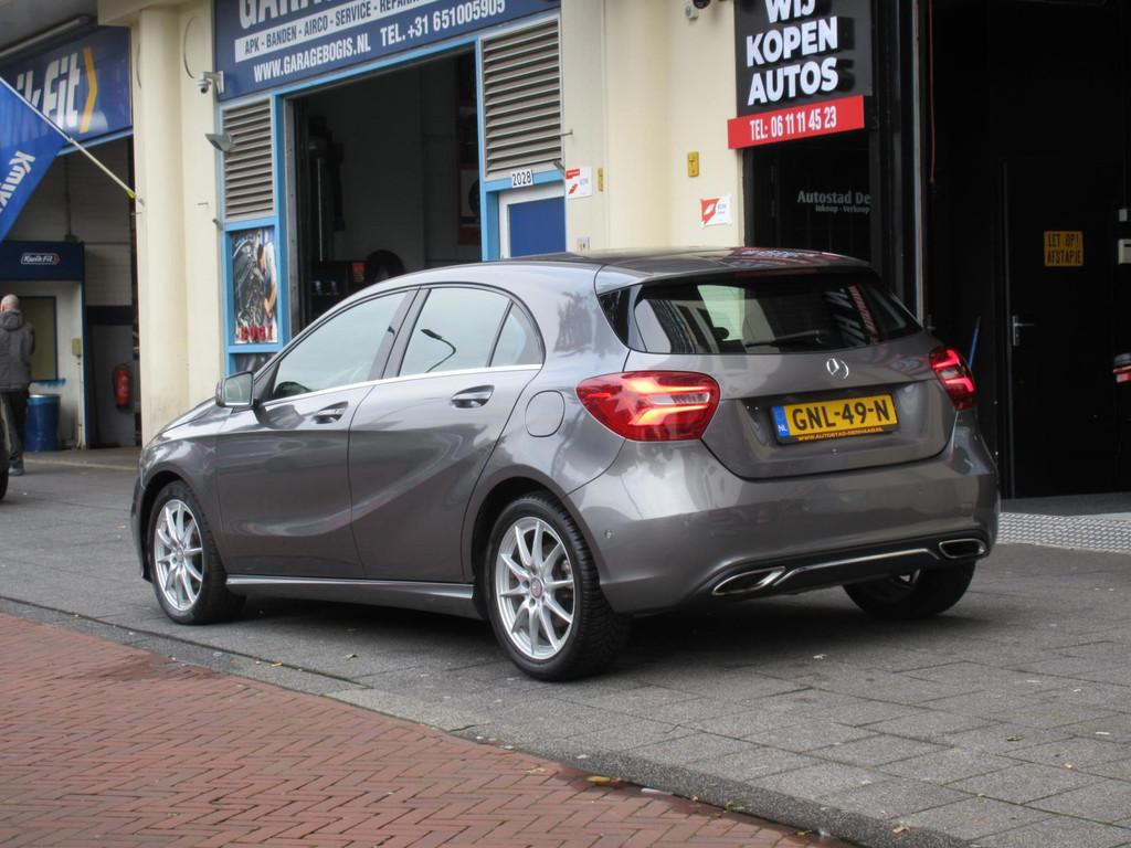 Mercedes-Benz A-klasse 180 Ambition Aut Leer Navi Clima Xeno, Gebruikt, 4 cilinders, 122 pk, 695 kg