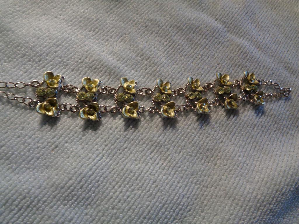 met gele bloemen en kristal nr arm 1145, Ophalen of Verzenden, Nieuw, Geel, Overige materialen