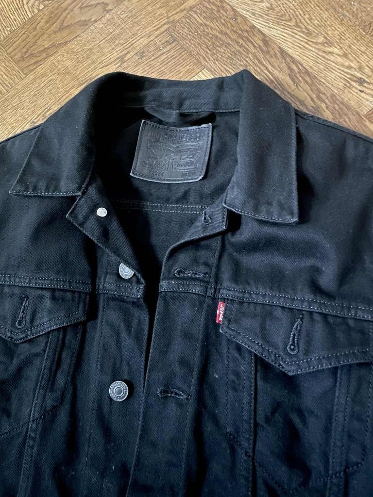 Levi's black trucker jacket, Ophalen of Verzenden, Gedragen, Zwart