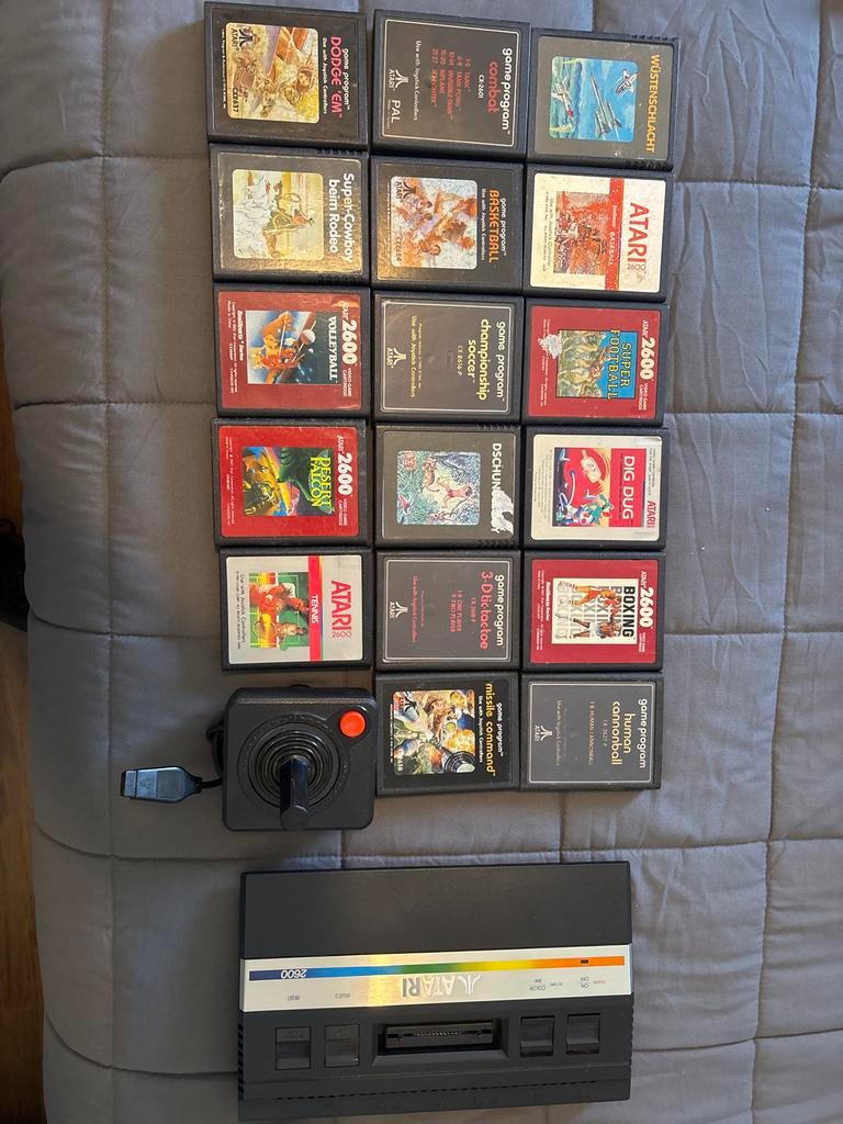 Atari 2600 junior met 17 games en controller, Spelcomputers en Games, Spelcomputers | Atari, Ophalen, Met 1 controller, Atari 2600