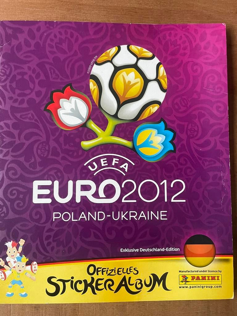 Panini ek 2012 album duitse editie met poster compleet, Verzenden, Zo goed als nieuw, Meerdere stickers