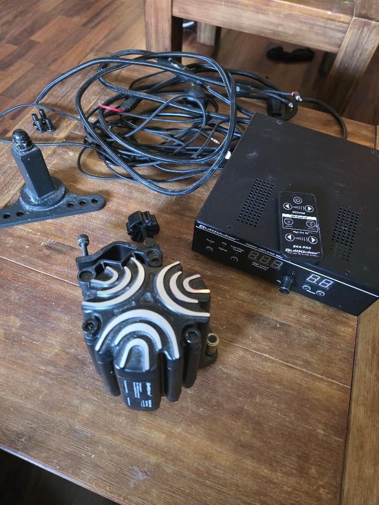 Buttkicker Gamer Pro, Computers en Software, Overige Computers en Software, Ophalen of Verzenden, Zo goed als nieuw