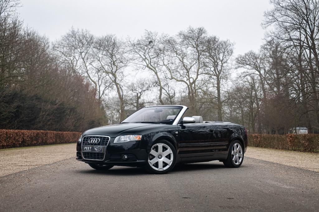 Audi S4 4.2 V8 Cabrio Origineel nl dealer onderhouden, Auto's, Audi, Automaat, Cabriolet, 4 stoelen, Bedrijf