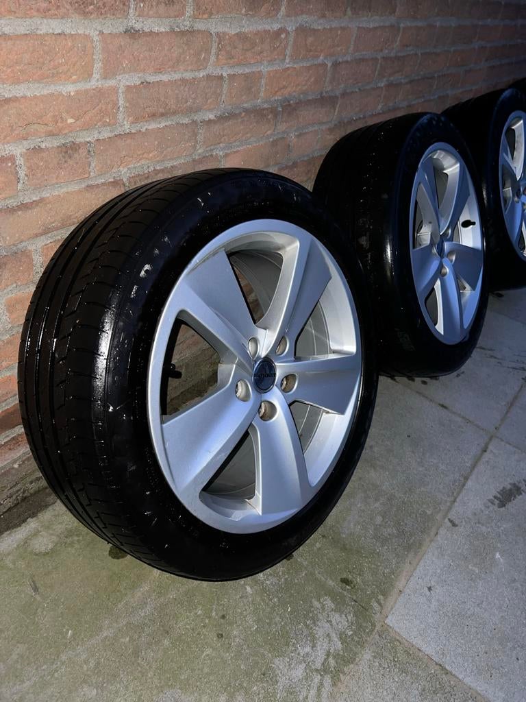 Nette velgen met banden, Ophalen, Gebruikt, Banden en Velgen, 17 inch