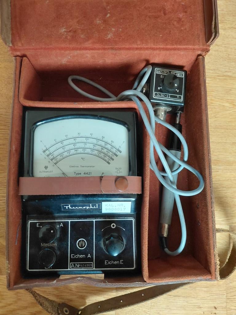 Thermophil Type 4421 met lederen tas van GroenPol, Antiek en Kunst, Ophalen of Verzenden