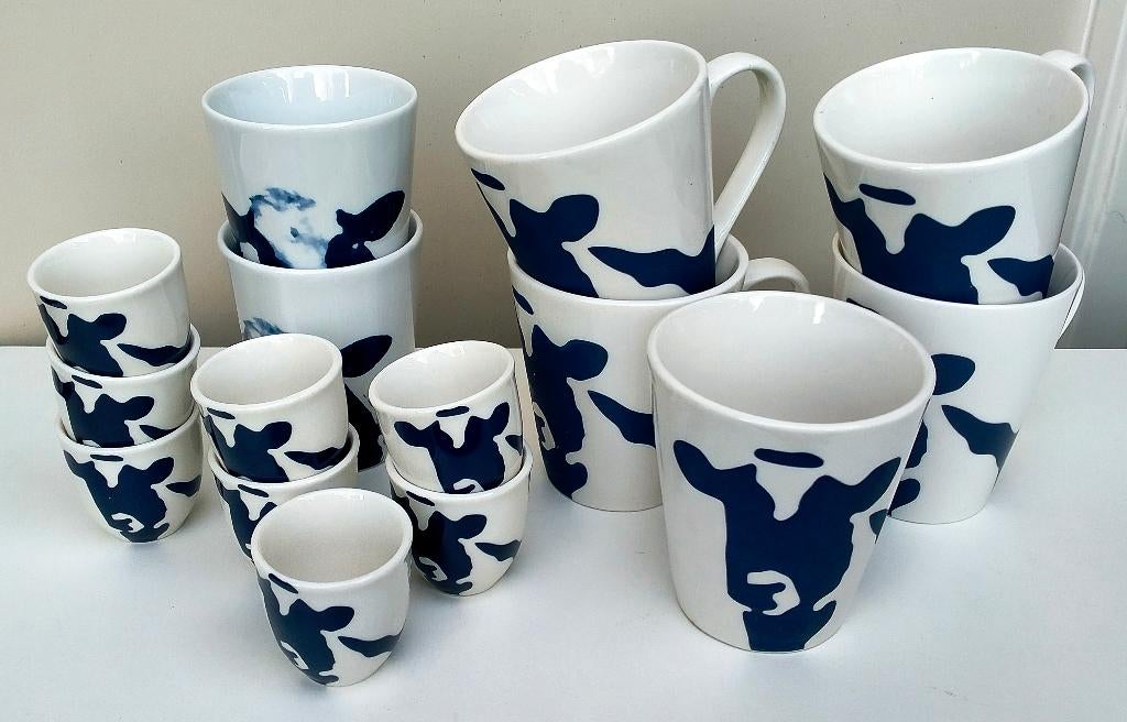 5 Mokken 2 Bekers 8 eierdopjes - Friesland Campina - 1Koop, Ophalen of Verzenden