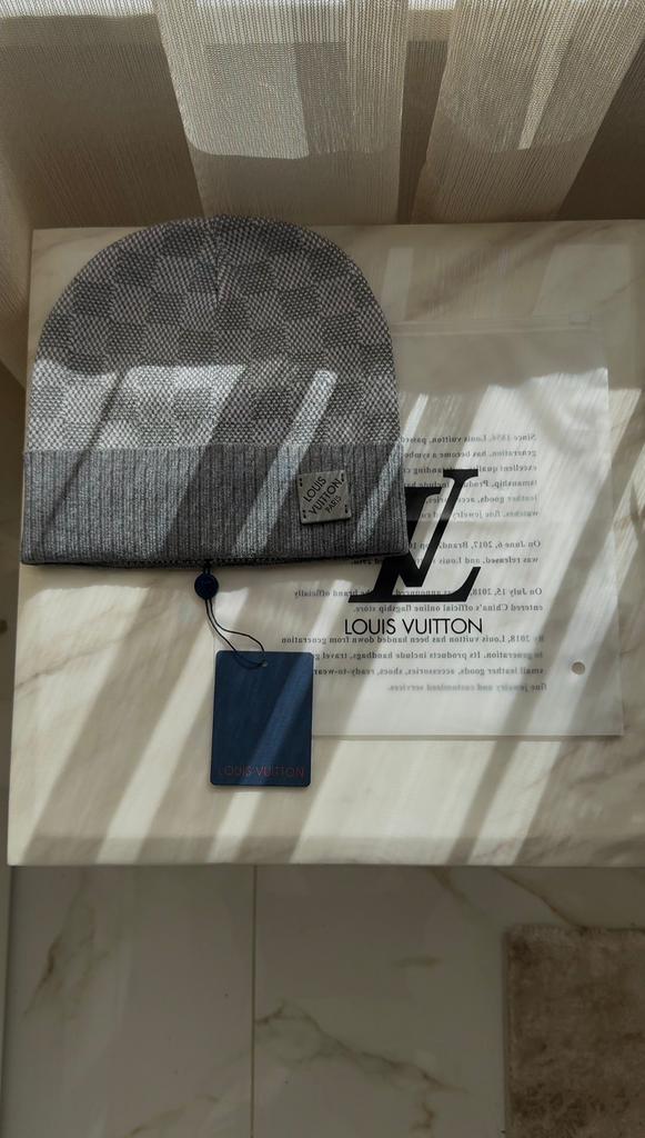 Louis V Monogram Muts, Ophalen, Nieuw, Overige maten, Muts