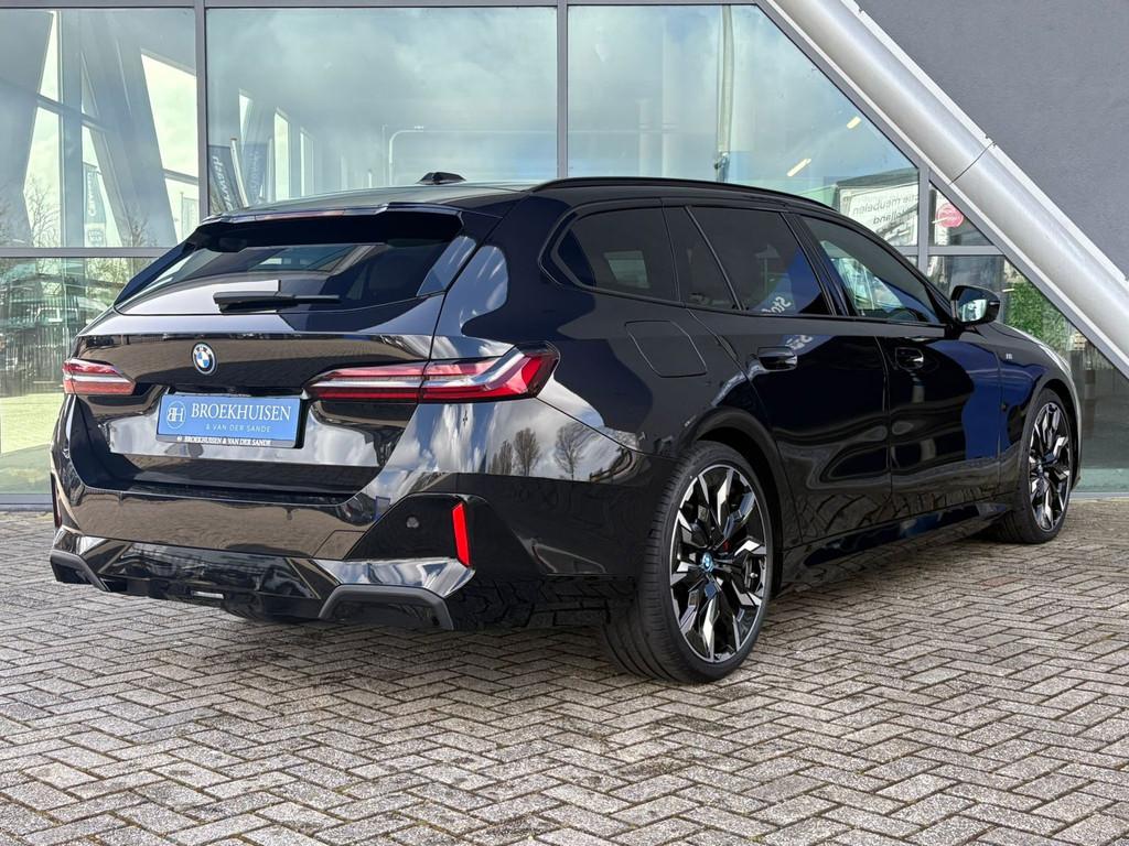 BMW 5-serie Touring 530e M sport Pro 293pk Panoramadak / Tre, Automaat, 1998 cc, Achterwielaandrijving, Zwart