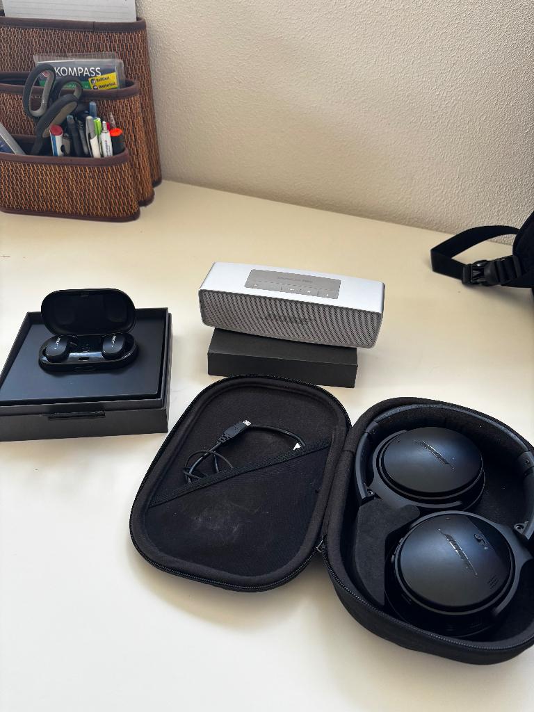 Bose quit comfort complete set, Audio, Tv en Foto, Koptelefoons, Ophalen of Verzenden, Zo goed als nieuw, Overige merken