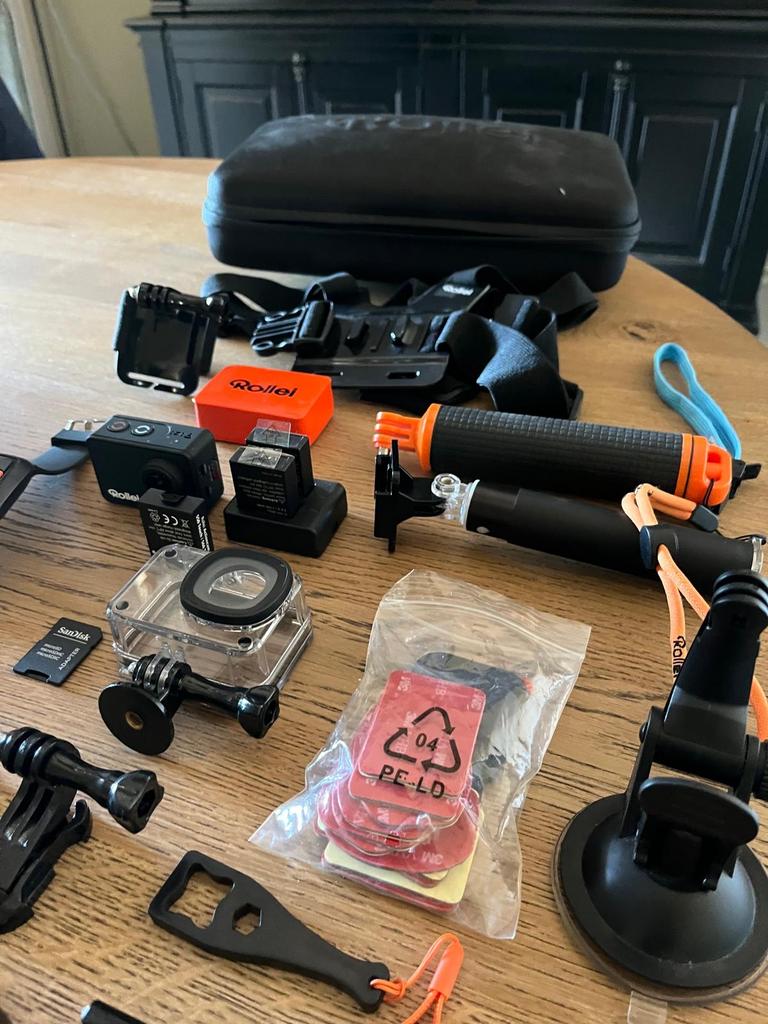 Rollei Actioncam met accessoires 3x accu 64gb sd, Ophalen of Verzenden, Gebruikt, Rollei