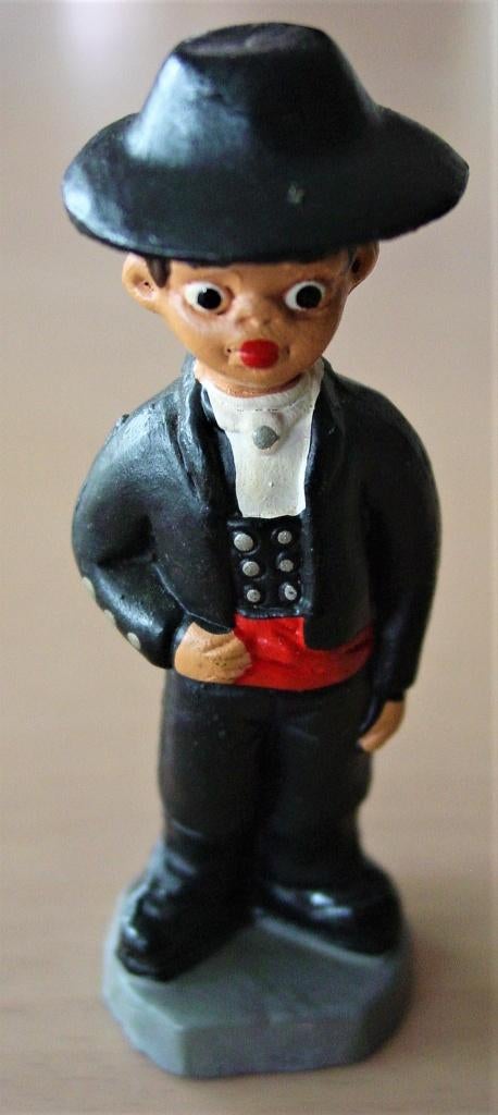 vintage beeldje van klei Spaanse heer Salamanca klederdracht, Verzamelen, Beelden en Beeldjes, Ophalen of Verzenden, Zo goed als nieuw