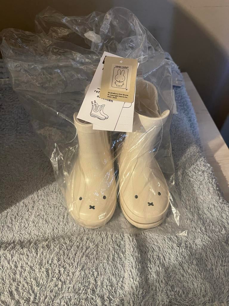 Nieuwe Nijntje laarzen maat 21, Kinderen en Baby's, Kinderkleding | Schoenen en Sokken, Ophalen of Verzenden, Nieuw, Jongen of Meisje