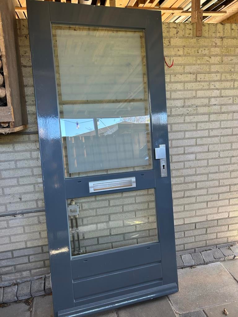 Grijze hardhouten buitendeur met dubbelglas, Ophalen, Gebruikt, 80 tot 100 cm, Buitendeur