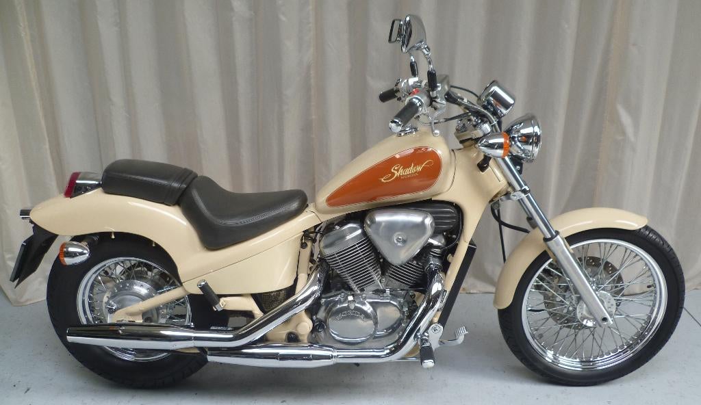VT600 Shadow, 2 cilinders, Chopper, Bedrijf, Minimaal motorrijbewijs A2