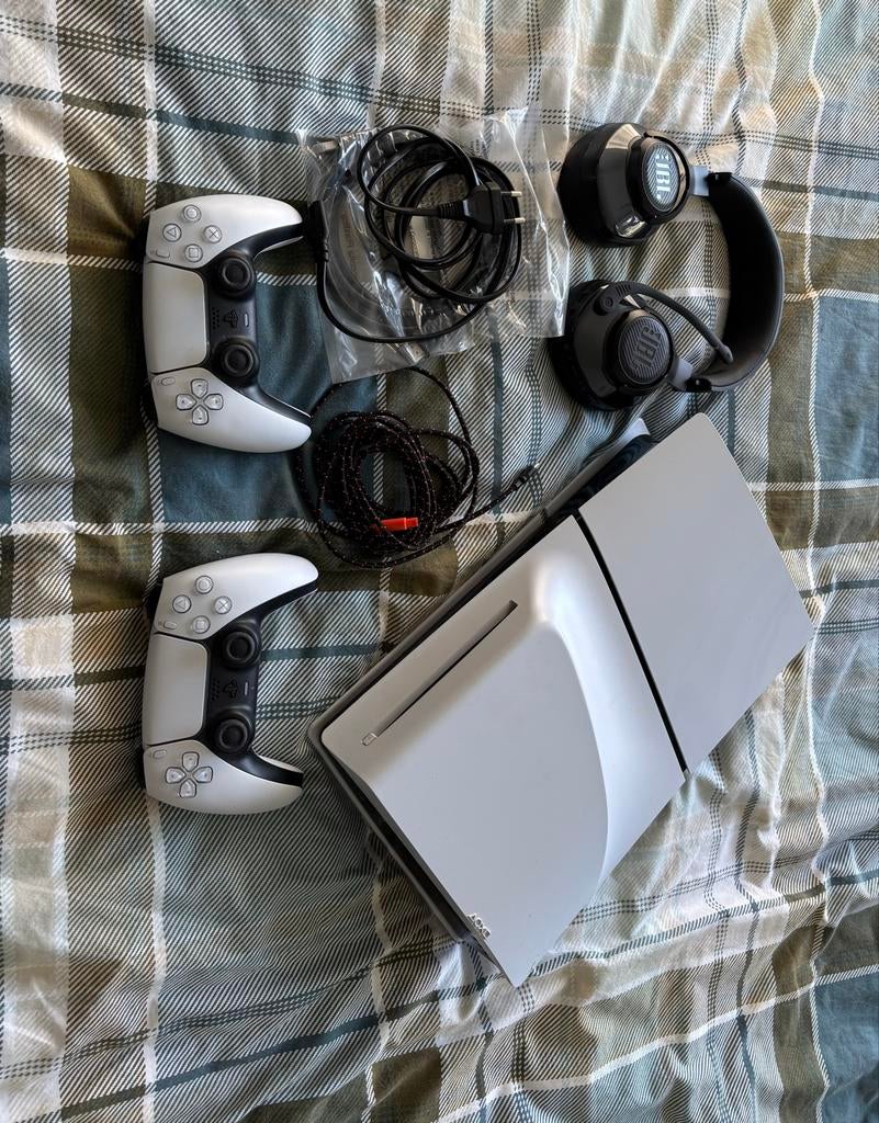 PlayStation 5 met twee controllers en headset, Ophalen, Gebruikt, Playstation 5