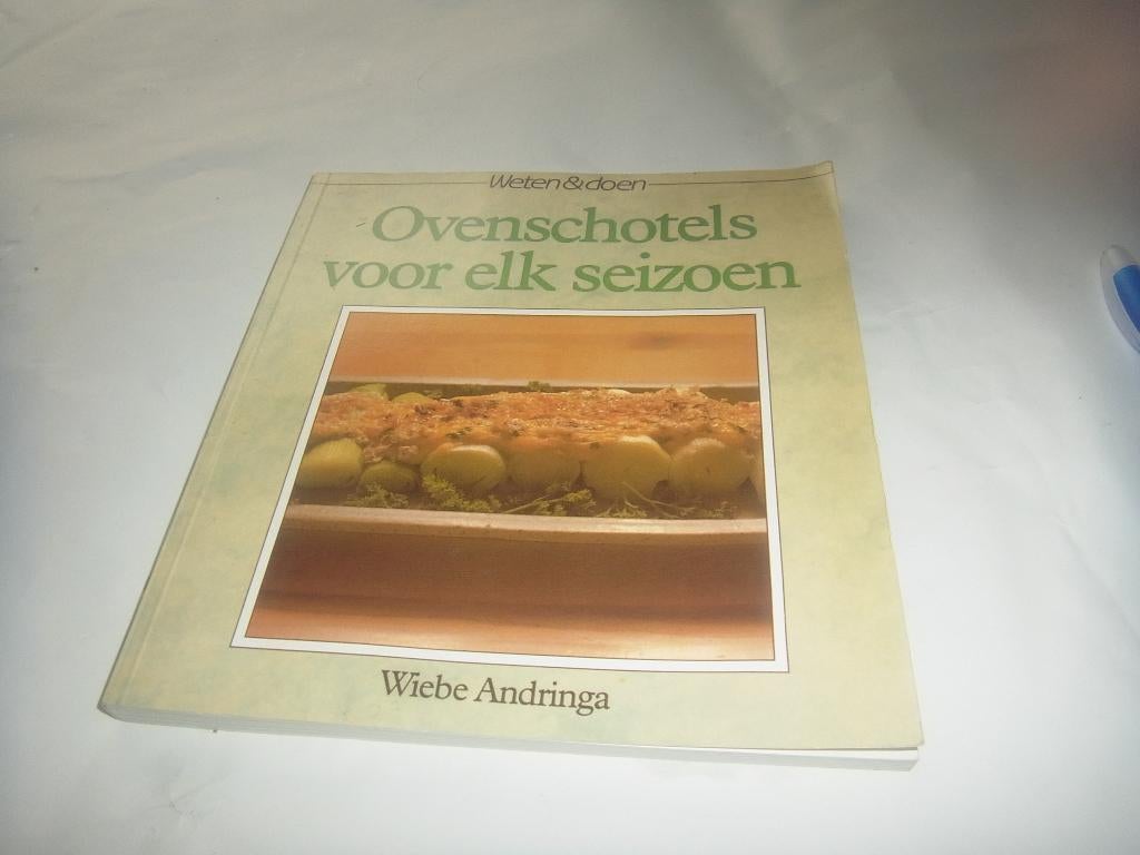 boek ovenschotels voor elk seizoen, Boeken, Kookboeken, Ophalen of Verzenden, Zo goed als nieuw, Nederland en België, Hoofdgerechten