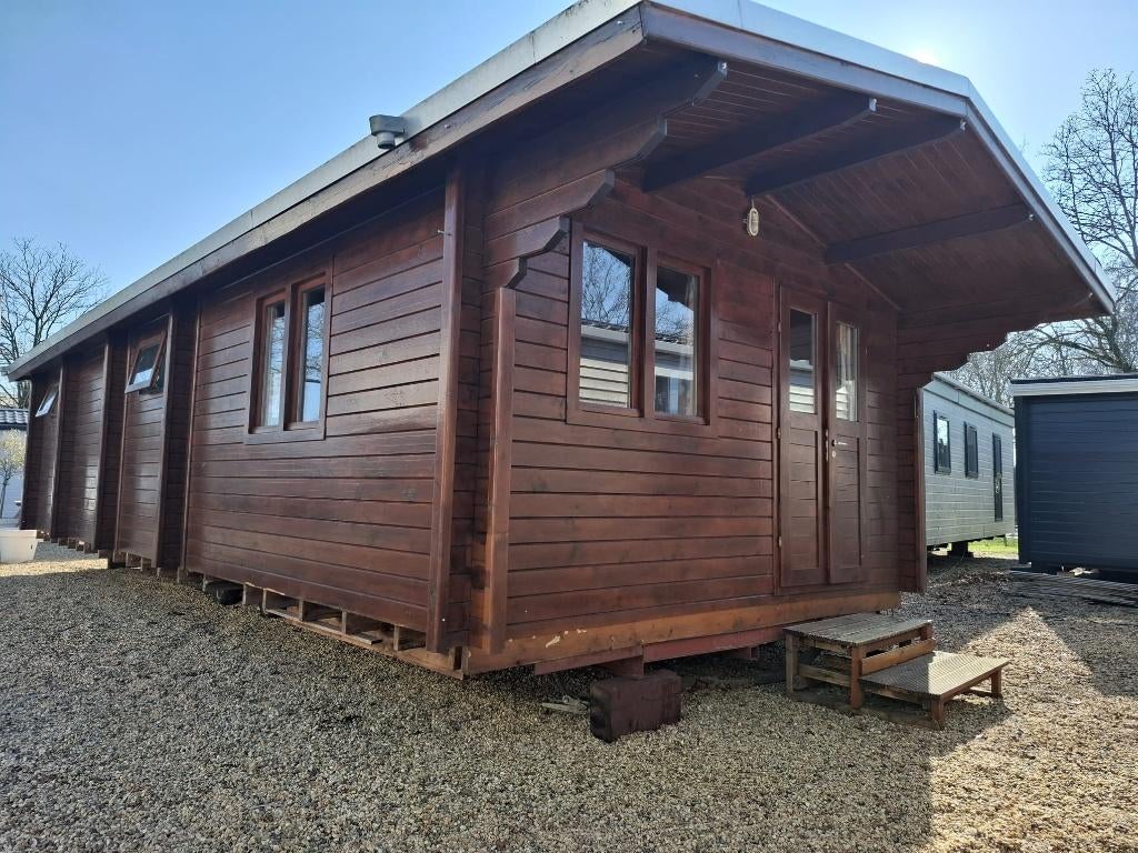 RUIM CHALET MET 3 SLAAPKAMERS TE KOOP!, Tot en met 3