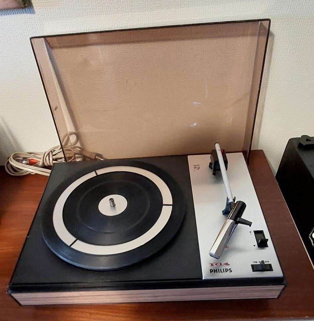 Philips 22GA104  platenspeler UIT 1970, Ophalen of Verzenden, Gebruikt, Platenspeler, Philips