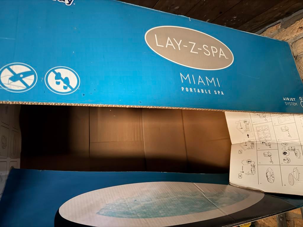 Lay-Z-Spa Miami Opblaasbare Jacuzzi, Ophalen, Gebruikt, Afdekzeil, Opblaasbaar