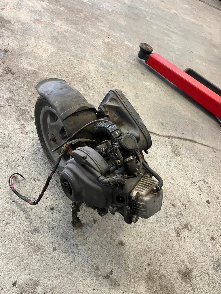 Vespa lx 80cc blok, Fietsen en Brommers, Brommeronderdelen | Scooters, Ophalen of Verzenden, Zo goed als nieuw, Blok, Vespa