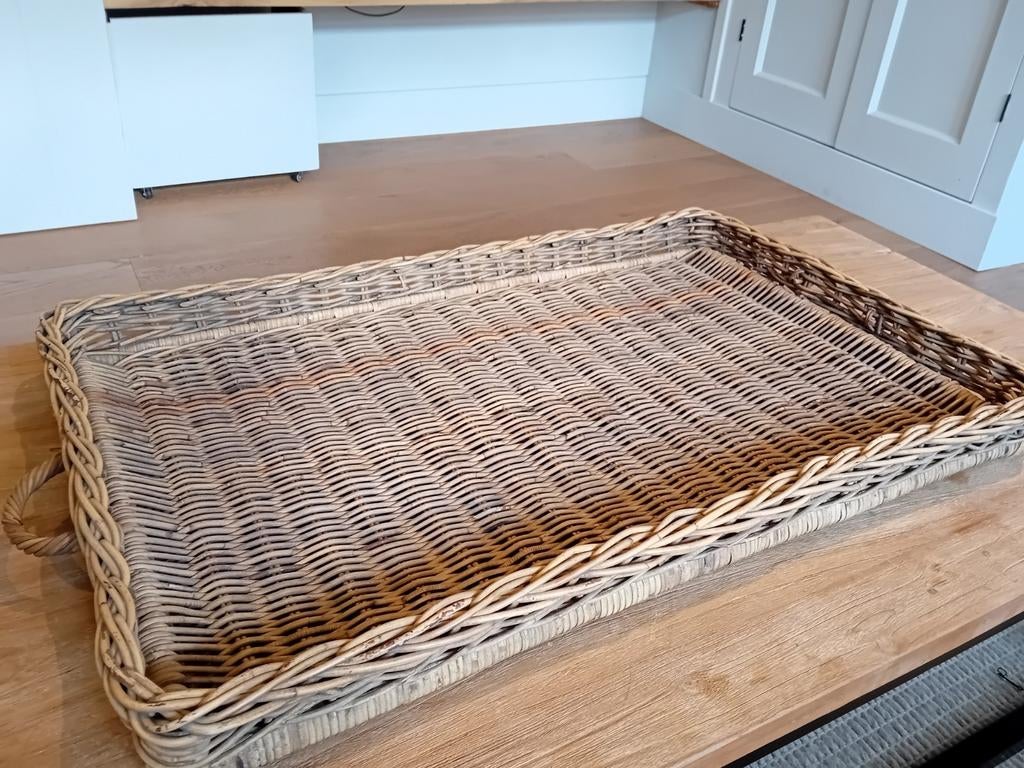 Rotan dienblad Riviera Maison 80 x 50 x 7cm, Huis en Inrichting, Woonaccessoires | Dienbladen, Ophalen, Gebruikt, Rechthoekig