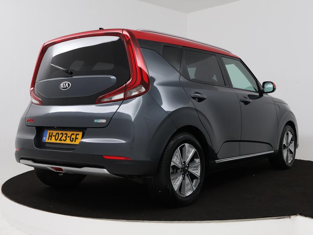 Kia e-Soul ExecutiveLine 64 kWh | 96.4%SOH | Lederen bekledi, 12 maanden, Gebruikt, Zwart, 1657 kg