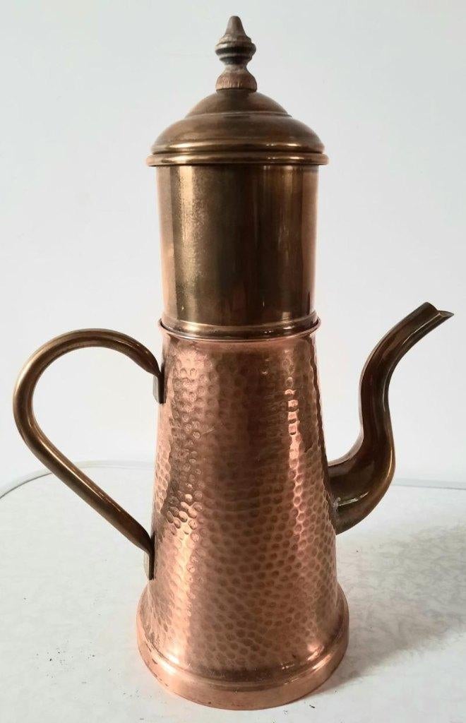 Antieke rood koperen gehamerd cafetiére, Antiek en Kunst, Antiek | Servies los, Ophalen of Verzenden