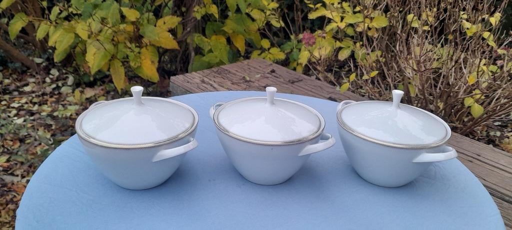 Arzberg 2025, dekschaal, serveerschaal,wit, vintage,, Ophalen of Verzenden, Porselein, Overige stijlen, Schaal of Schalen