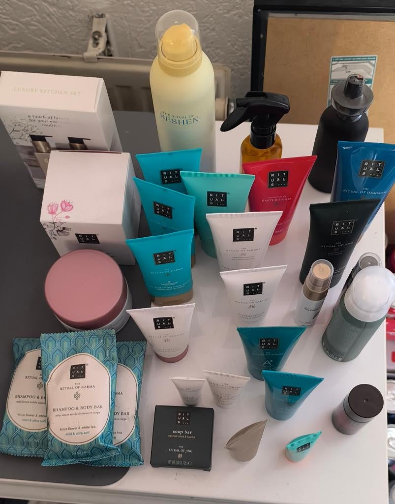 Rituals pakket 30 stuks, Sieraden, Tassen en Uiterlijk, Uiterlijk | Lichaamsverzorging, Ophalen of Verzenden, Nieuw, Overige typen