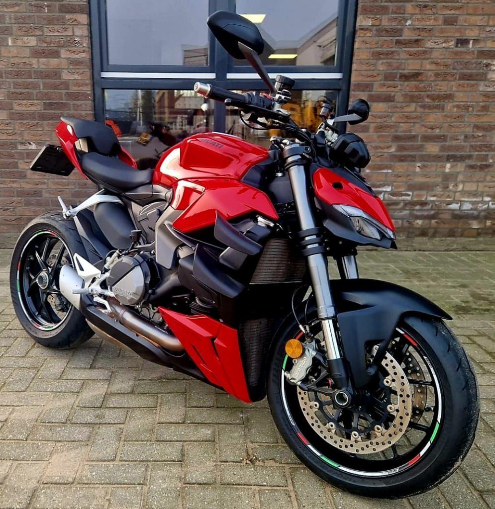 Ducati Streetfighter V2, Motoren, Motoren | Ducati, 2 cilinders, Particulier, Meer dan 35 kW, Traction Control