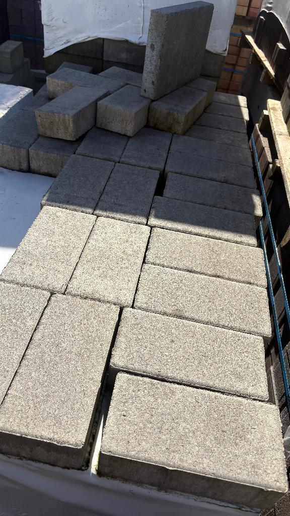 beton kei klinker grijs zwart 6 cm met deklaag 22 m2, Tuin en Terras, Tegels en Klinkers, Zo goed als nieuw, Klinkers, Beton, 10 m² of meer