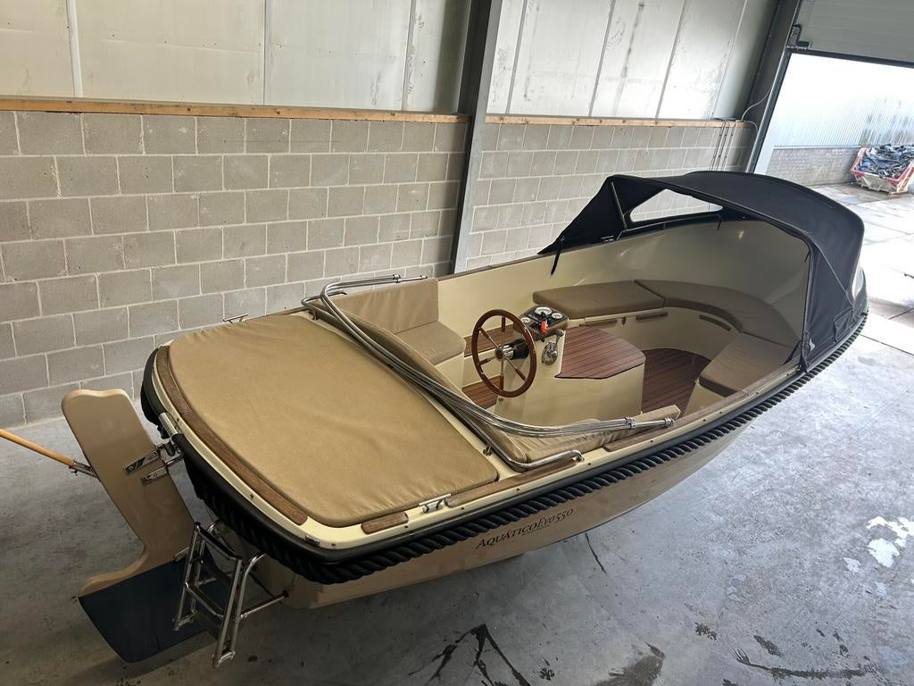 Tekoop: aquatico evo 550 , 2 cil sole diesel , weekendkap, Watersport en Boten, Sloepen, Ophalen, 10 tot 30 pk, Binnenboordmotor