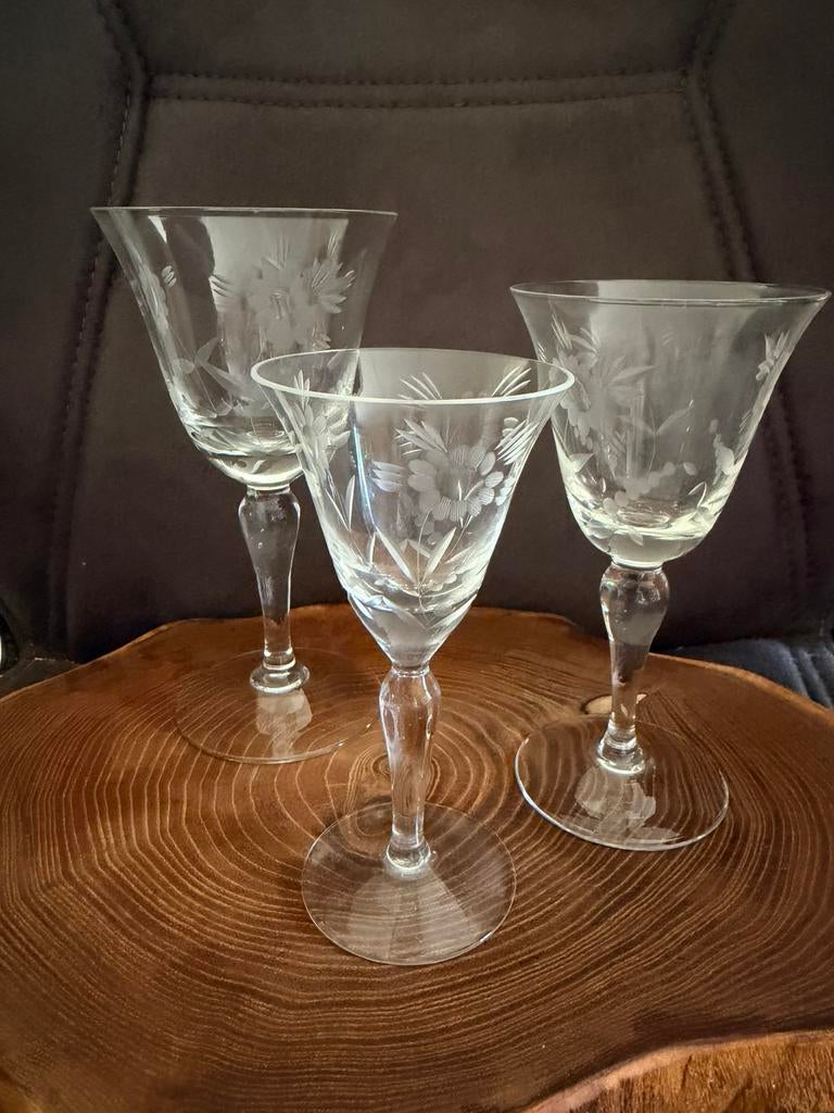 Vintage geëtste wijnglazen 18 stuks – 3 maten Royal Leerdam, Ophalen, Zo goed als nieuw, Overige typen