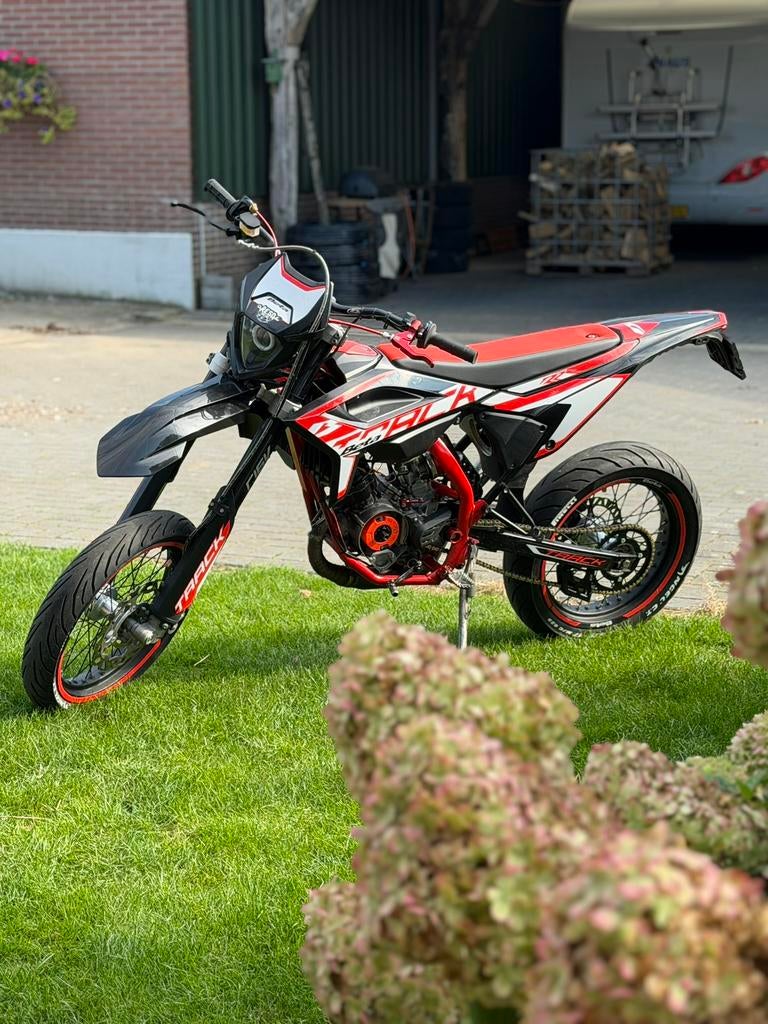 Beta rr 50 track 77cc, Fietsen en Brommers, Brommers | Crossbrommers, Ophalen, Zo goed als nieuw, Overige merken
